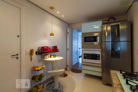 Apartamento à venda com 202m², 4 quartos e 3 vagasCozinha