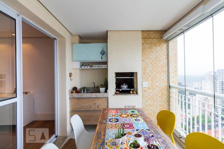 Apartamento à venda com 202m², 4 quartos e 3 vagasVaranda gourmet