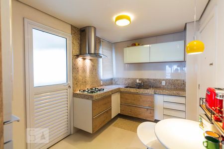 Apartamento à venda com 202m², 4 quartos e 3 vagasCozinha