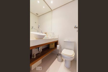 Apartamento à venda com 202m², 4 quartos e 3 vagasLavabo