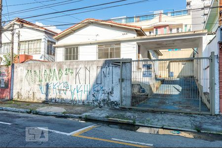 Casa à venda com 200m², 7 quartos e 6 vagasFachada