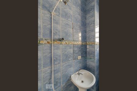 Banheiro de kitnet/studio para alugar com 1 quarto, 32m² em Cambuci, São Paulo