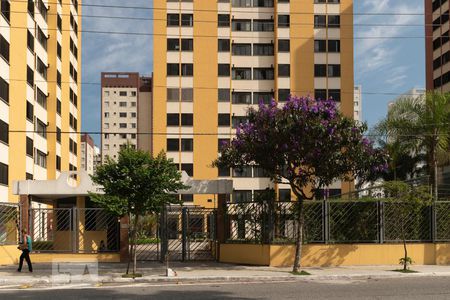 Apartamento para alugar com 76m², 3 quartos e 2 vagasFachada