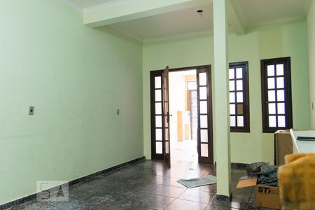 Sala de casa para alugar com 4 quartos, 157m² em Vila Assunção, Santo André