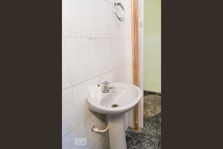 Casa à venda com 157m², 4 quartos e 2 vagasBanheiro Térreo