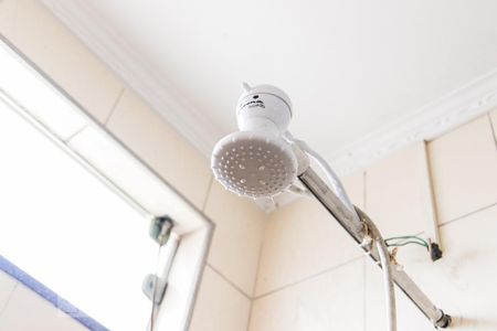 Casa à venda com 157m², 4 quartos e 2 vagasChuveiro