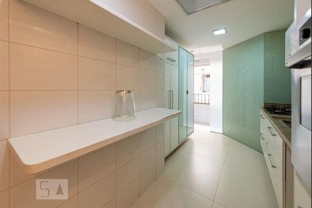 Apartamento à venda com 100m², 2 quartos e 2 vagas Apartamento à venda com 100m², 2 quartos e 2 vagasCozinha