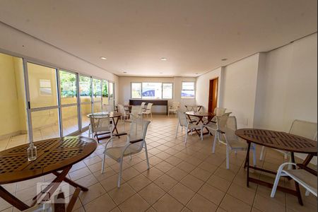 Apartamento à venda com 100m², 2 quartos e 2 vagas Apartamento à venda com 100m², 2 quartos e 2 vagasÁrea comum - Salão de festas