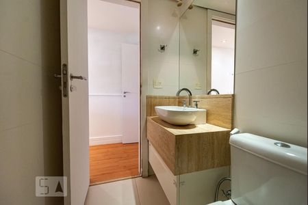 Apartamento à venda com 100m², 2 quartos e 2 vagas Apartamento à venda com 100m², 2 quartos e 2 vagasBanheiro da Suíte 1