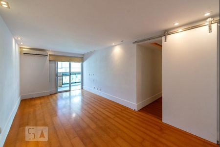 Sala de apartamento à venda com 2 quartos, 100m² em Lagoa, Rio de Janeiro