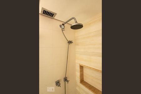 Apartamento à venda com 100m², 2 quartos e 2 vagas Apartamento à venda com 100m², 2 quartos e 2 vagasBanheiro da Suíte 1