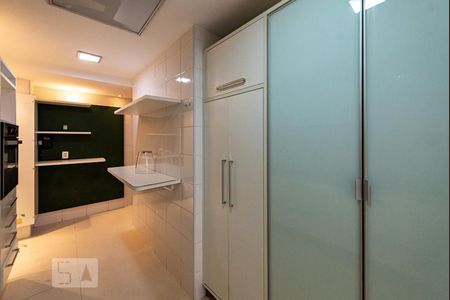 Apartamento à venda com 100m², 2 quartos e 2 vagas Apartamento à venda com 100m², 2 quartos e 2 vagasCozinha
