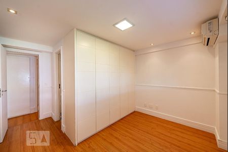 Apartamento à venda com 100m², 2 quartos e 2 vagas Apartamento à venda com 100m², 2 quartos e 2 vagasSuíte 1