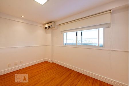 Apartamento à venda com 100m², 2 quartos e 2 vagas Apartamento à venda com 100m², 2 quartos e 2 vagasSuíte 1