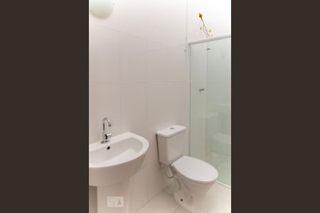 Casa para alugar com 100m², 2 quartos e 1 vaga Casa para alugar com 100m², 2 quartos e 1 vagaBanheiro