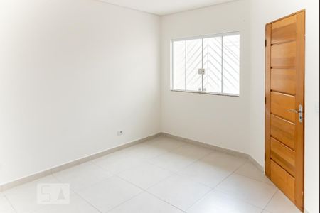 Casa para alugar com 100m², 2 quartos e 1 vaga Casa para alugar com 100m², 2 quartos e 1 vagaSala