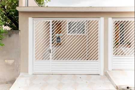 Casa para alugar com 100m², 2 quartos e 1 vaga Casa para alugar com 100m², 2 quartos e 1 vagaFachada