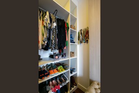 Apartamento à venda com 100m², 3 quartos e 2 vagasCloset da Suíte