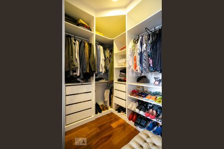 Apartamento à venda com 100m², 3 quartos e 2 vagasCloset da Suíte