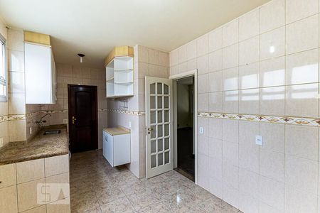 Apartamento para alugar com 127m², 3 quartos e sem vagaCozinha 