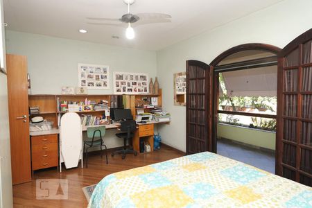 Casa para alugar com 486m², 5 quartos e 3 vagasSuíte 1