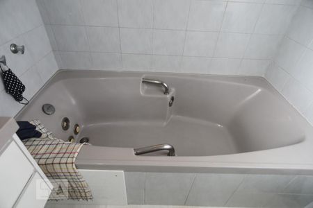 Casa para alugar com 486m², 5 quartos e 3 vagasBanheiro da Suíte 1