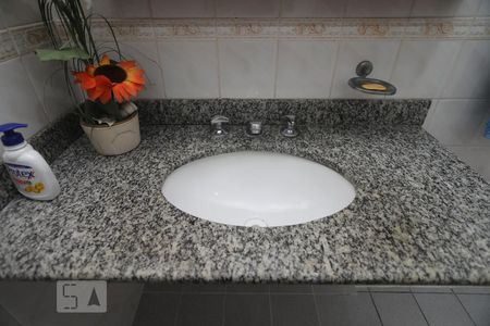 Casa para alugar com 486m², 5 quartos e 3 vagasBanheiro Social