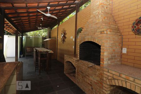 Casa para alugar com 486m², 5 quartos e 3 vagasChurrasqueira