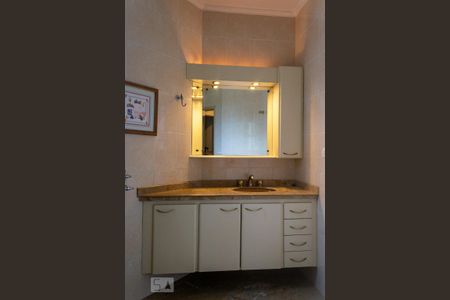 Apartamento para alugar com 95m², 3 quartos e 2 vagasBanheiro