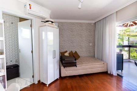 Casa à venda com 700m², 3 quartos e 6 vagasSuíte 3
