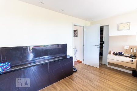 Casa à venda com 700m², 3 quartos e 6 vagasSuíte 1