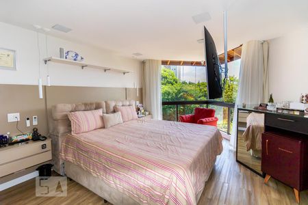 Casa à venda com 700m², 3 quartos e 6 vagasSuíte 1