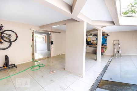 Casa à venda com 700m², 3 quartos e 6 vagasGaragem