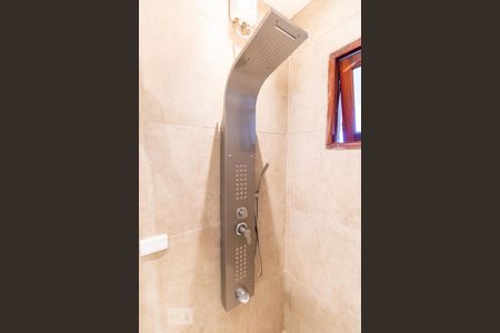 Casa à venda com 700m², 3 quartos e 6 vagasChuveiro