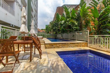 Apartamento para alugar com 48m², 2 quartos e 1 vaga Apartamento para alugar com 48m², 2 quartos e 1 vagaÁrea comum - Piscina