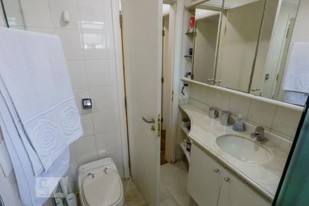 Apartamento à venda com 187m², 4 quartos e 3 vagasBanheiro