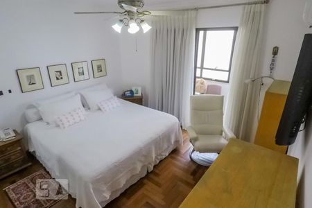 Apartamento à venda com 187m², 4 quartos e 3 vagasQuarto 4 - suite