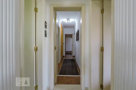 Apartamento à venda com 187m², 4 quartos e 3 vagasCorredor