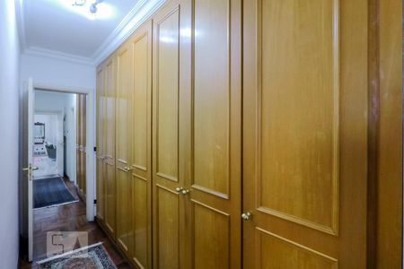 Apartamento à venda com 187m², 4 quartos e 3 vagasCorredor