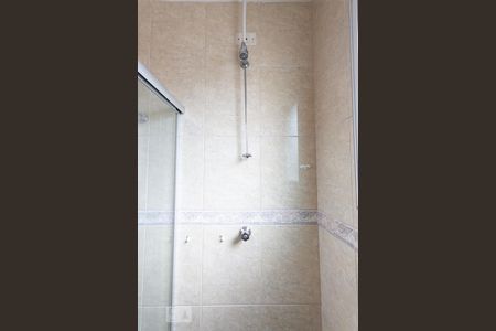 Casa à venda com 143m², 3 quartos e 2 vagasBanheiro suíte 1