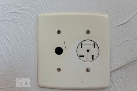 Casa à venda com 143m², 3 quartos e 2 vagasSala