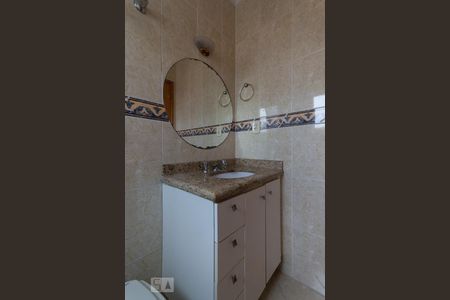 Casa à venda com 143m², 3 quartos e 2 vagasBanheiro suíte 2