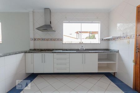 Casa à venda com 143m², 3 quartos e 2 vagasCozinha