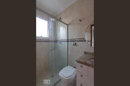 Casa à venda com 143m², 3 quartos e 2 vagasBanheiro suíte 2