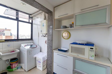 Apartamento à venda com 126m², 2 quartos e 2 vagas Apartamento à venda com 126m², 2 quartos e 2 vagasÁrea de Serviço