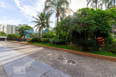 Apartamento à venda com 126m², 2 quartos e 2 vagas Apartamento à venda com 126m², 2 quartos e 2 vagasJardim