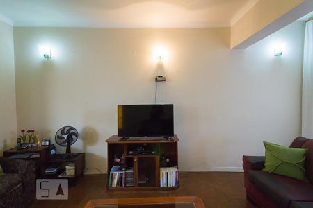 Sala de casa à venda com 3 quartos, 180m² em Vila Moinho Velho, São Paulo