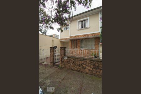 Casa à venda com 180m², 3 quartos e 6 vagasFachada