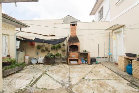 Casa à venda com 180m², 3 quartos e 6 vagasQuintal