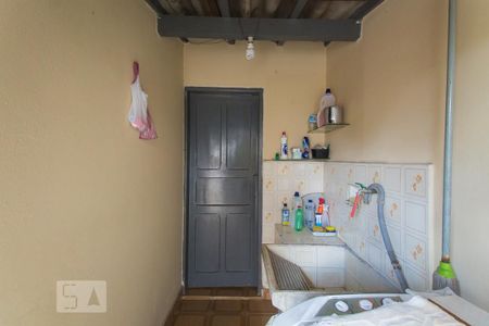 Casa à venda com 180m², 3 quartos e 6 vagasLavanderia